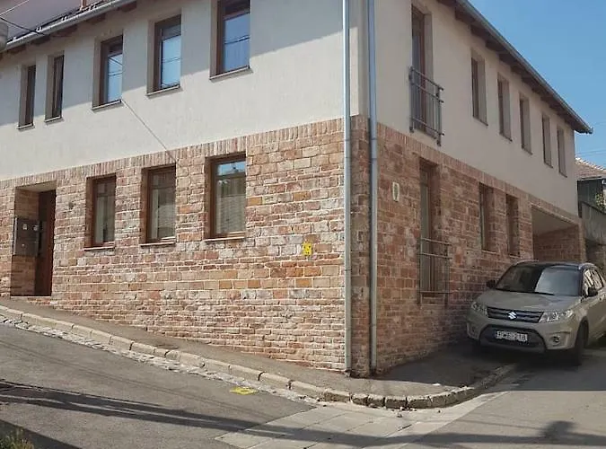 Koezponthoz Koezeli - Cool Tettye